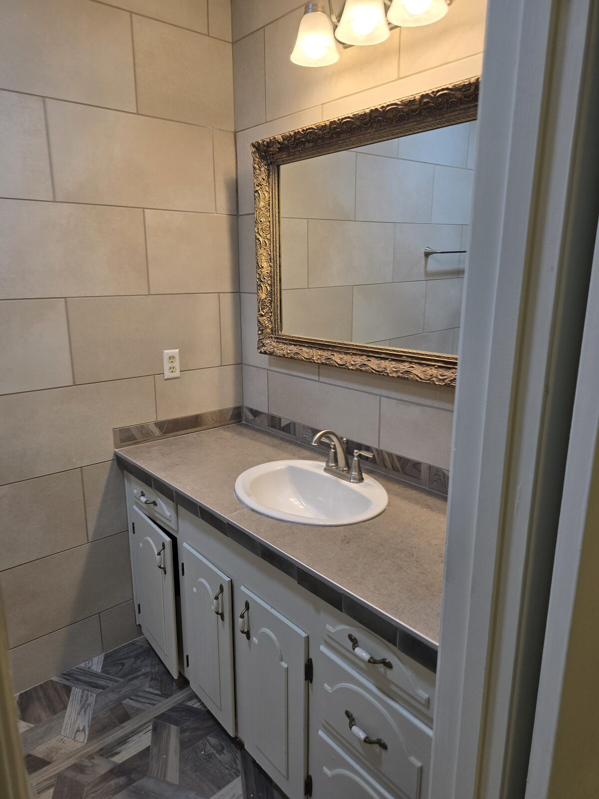 Second bathroom