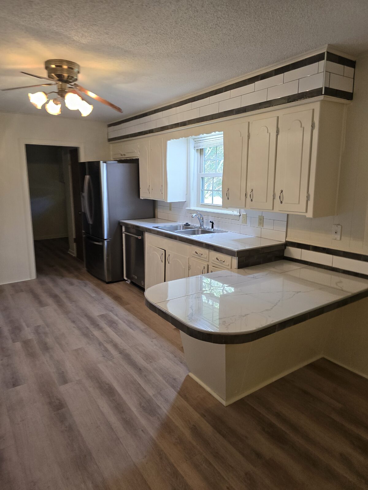 Kitchen & stainless appliances